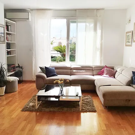 Apartment Sea View Znjan